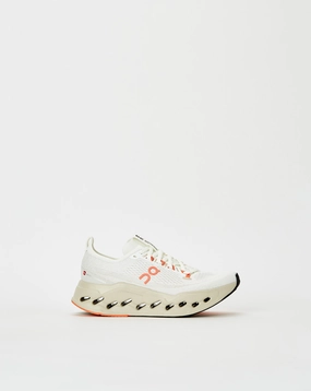 Women's Cloudsurfer Max On Running footwear