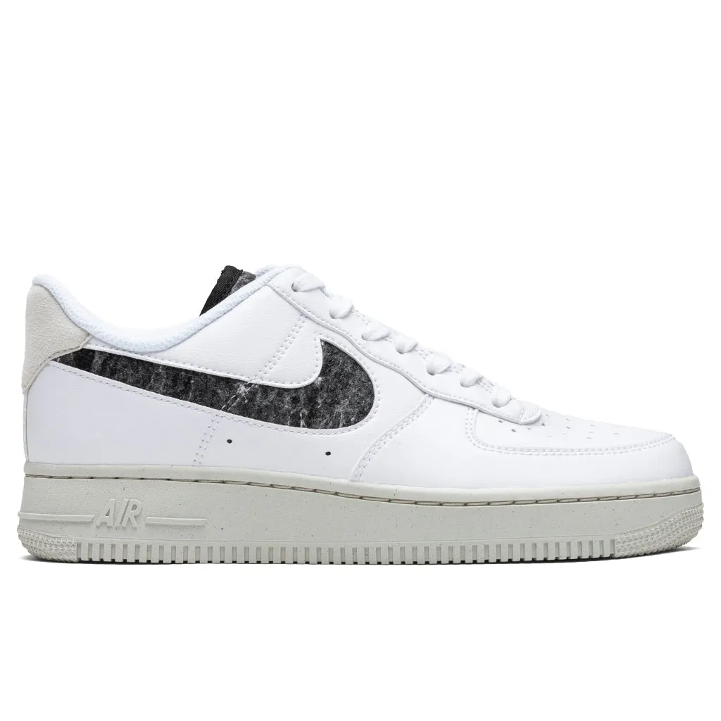 Women's Air Force 1 '07 SE - White/Black/Light Bone Nike trainers with responsive foam