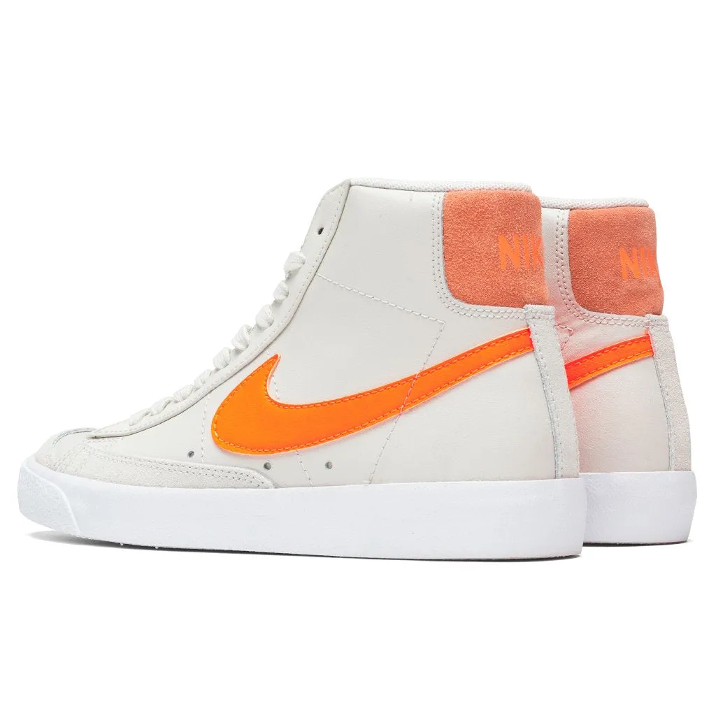 Women's Blazer Mid '77 - Light Bone/Total Orange Nike Foam Comfort Trainers