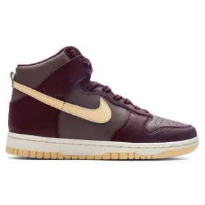 Women's Dunk High - Plum Eclipse/Pale Vanilla/Night Maroon Nike signature design with comfort fit