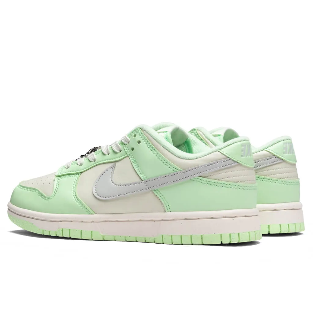 Women's Dunk Low Next Nature - Sea Glass/Light Silver/Vapor Green/Sail Nike Retro Lifestyle Shoes