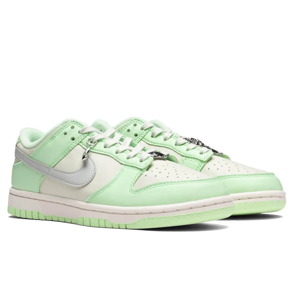 Women's Dunk Low Next Nature - Sea Glass/Light Silver/Vapor Green/Sail Nike Retro Lifestyle Shoes
