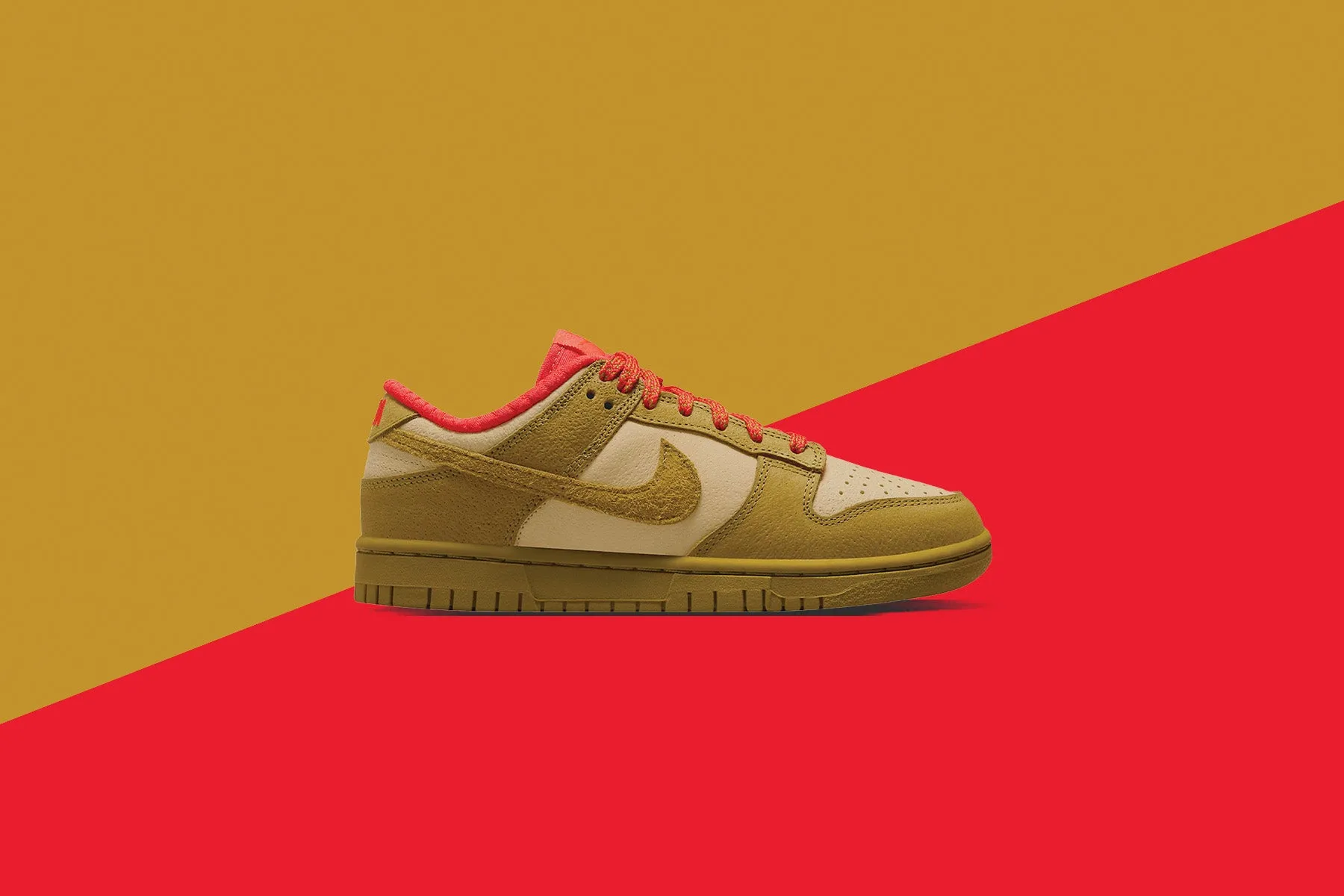 Women's Dunk Low - Sesame/Bronzine/Picante Red Nike Retro Lifestyle Shoes