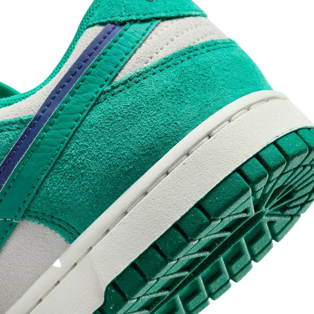 Women's Nike Dunk Low Neptune 85 Sail Lapis Off Noir Neptune Green Iconic Sneakers
