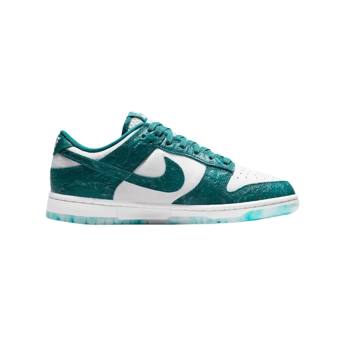 Women's Nike Dunk Low Ocean Summit White Bright Spruce Iconic Sneakers