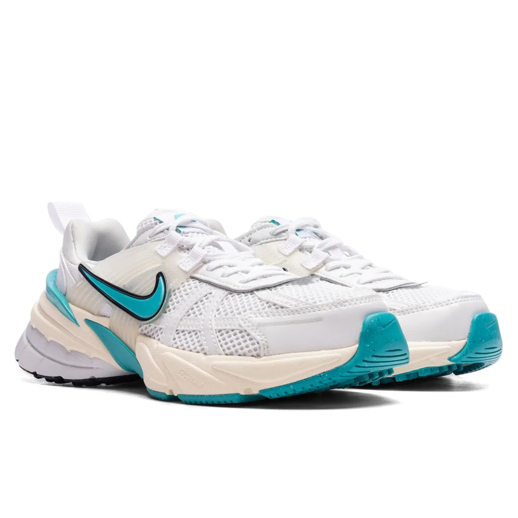 Women's V2K Run - White/Dusty Cactus/Coconut Milk Nike Bold Logo Sneakers