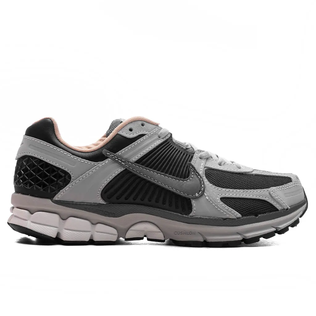 Zoom Vomero 5 - Dark Smoke Grey/Smoke Grey/Light Smoke Grey Nike everyday shoes with mesh upper
