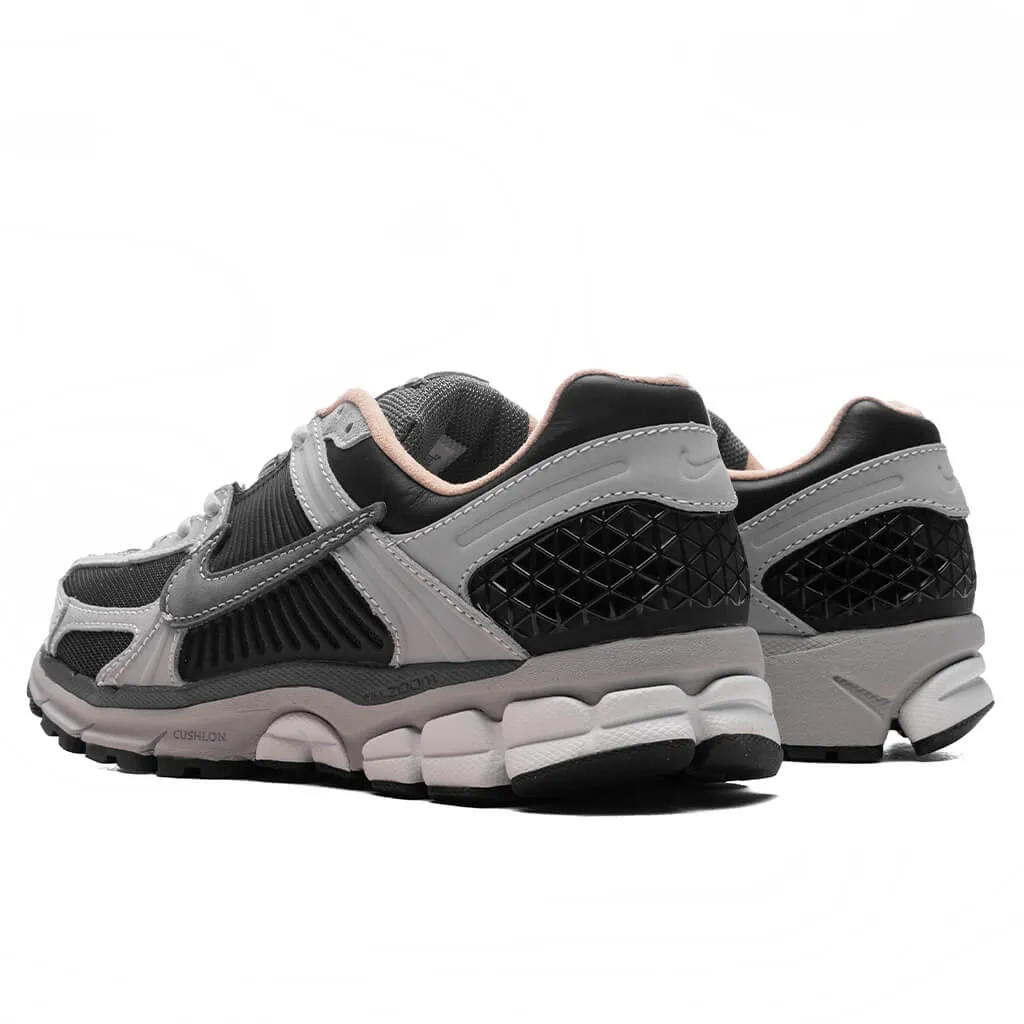 Zoom Vomero 5 - Dark Smoke Grey/Smoke Grey/Light Smoke Grey Nike Lightweight Everyday Shoes