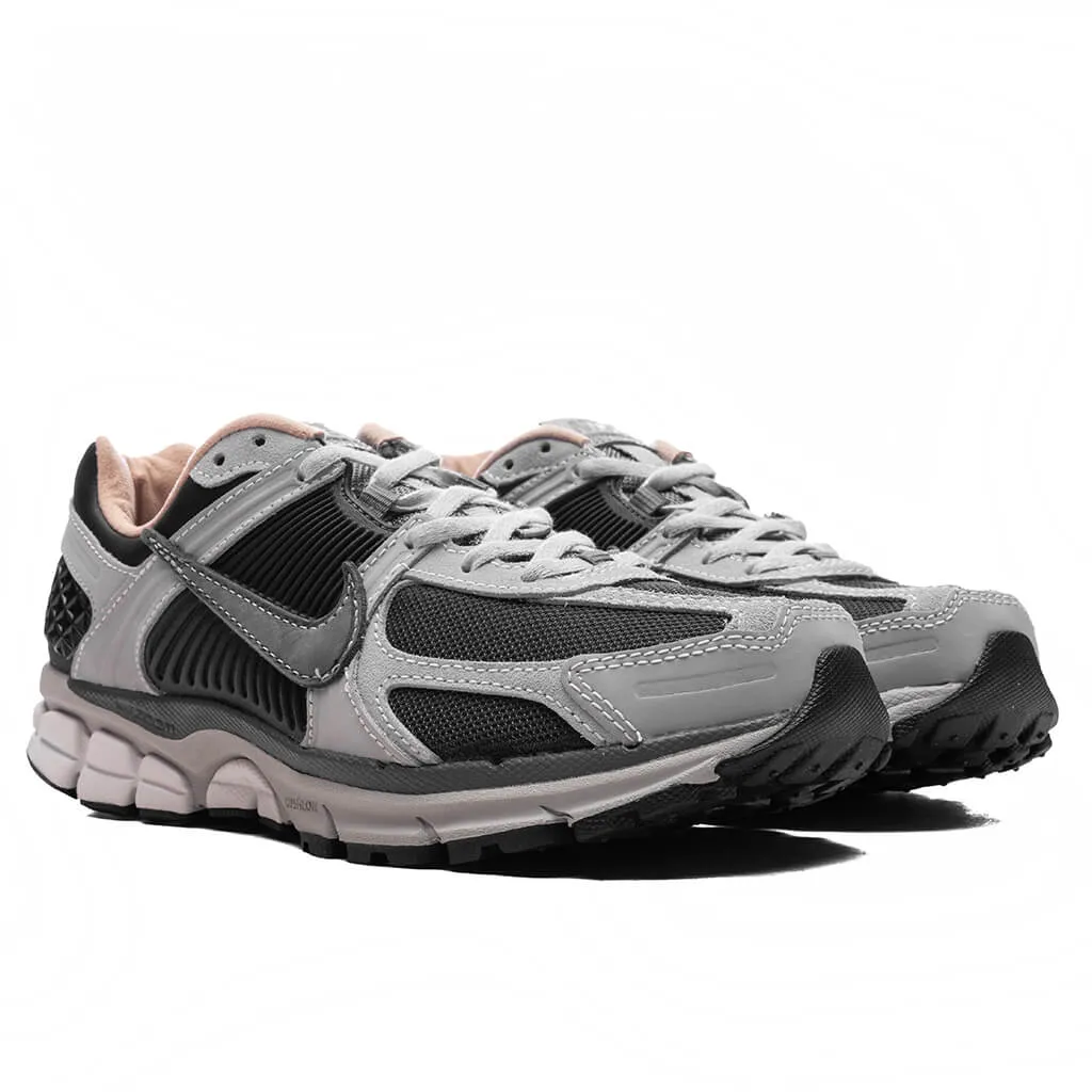 Zoom Vomero 5 - Dark Smoke Grey/Smoke Grey/Light Smoke Grey Nike Lightweight Everyday Shoes