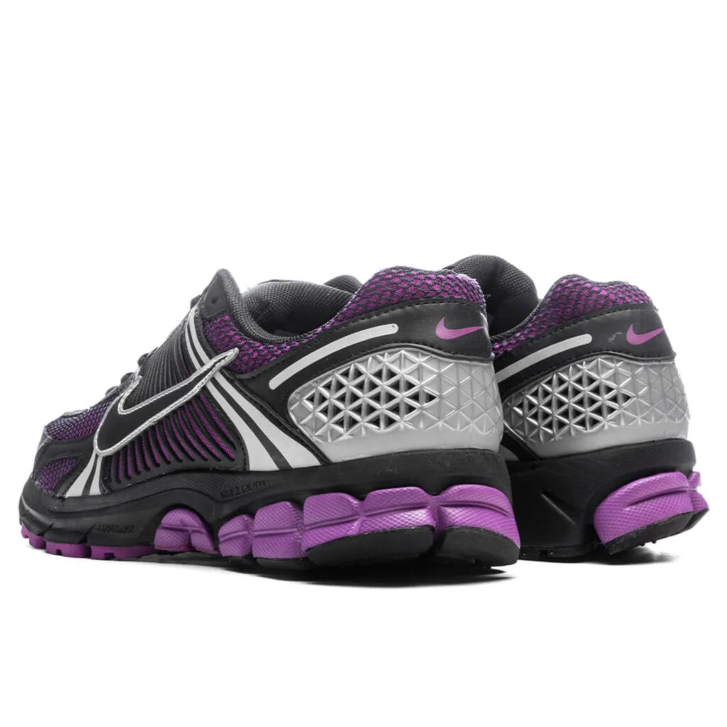 Zoom Vomero 5 - Vivid Purple/Black/Metallic Silver Nike Lightweight Everyday Shoes