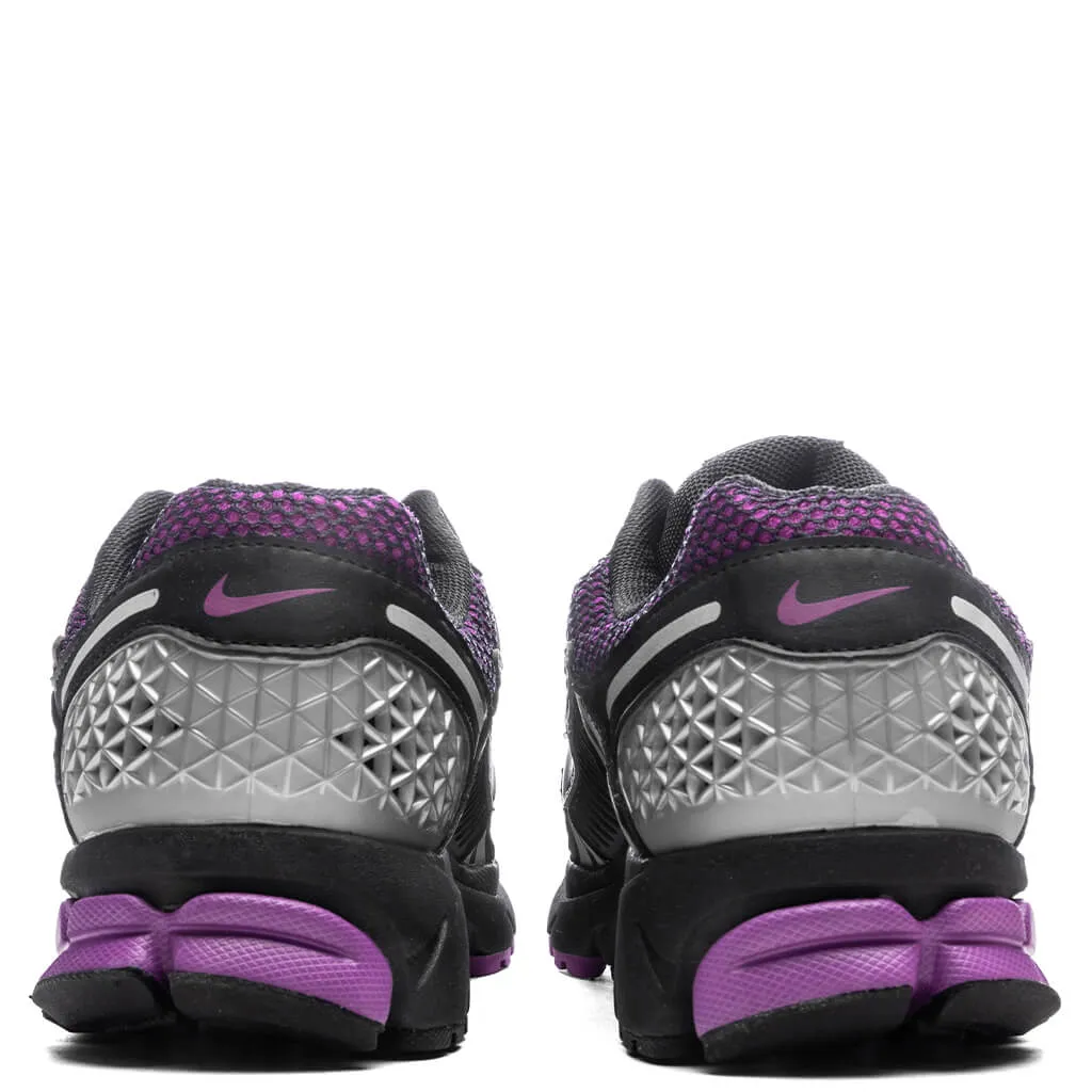 Zoom Vomero 5 - Vivid Purple/Black/Metallic Silver Nike Lightweight Everyday Shoes